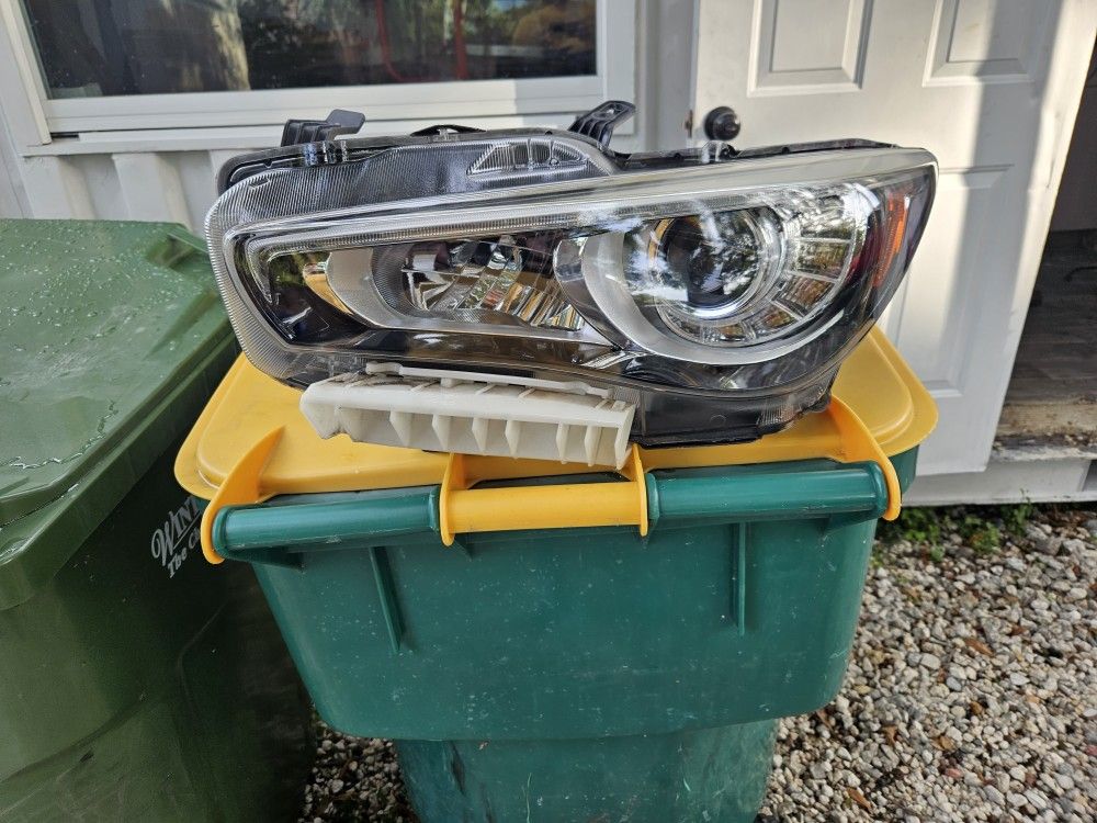 headlights for q50