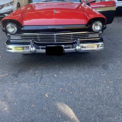 57 Ford Fairlane 500