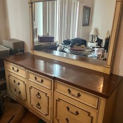 Dresser 