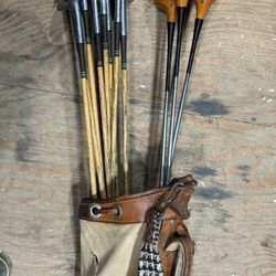 Old Golf Club Set.  Louisville Slugger 