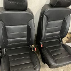 2017 Gmc Yukon Denali  Leather Seats Part