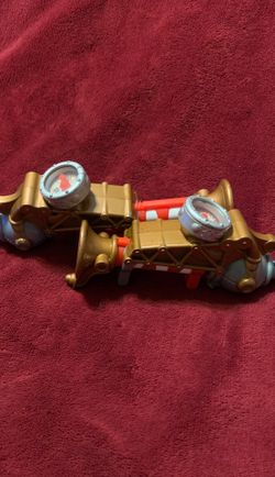 2-burger King 2003 Cat in the Hat whistles