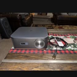 TV Projector With 100 Inch Screen 