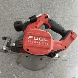 Milwaukee Circular Saw 7 1/4