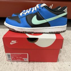 nike dunk low crater blue black gs size 7 new