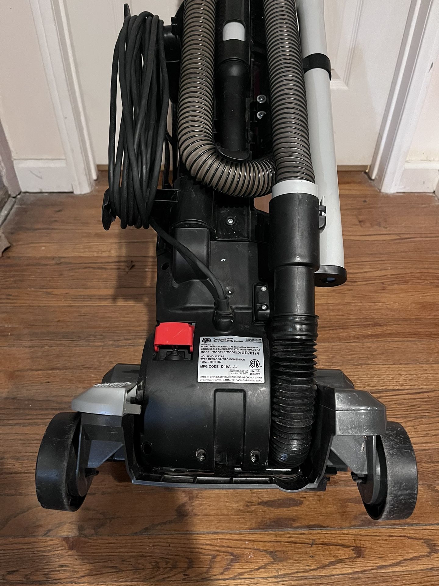 Dirt Devil Endura Max Upright Vacuum for Sale in Gardena, CA - OfferUp