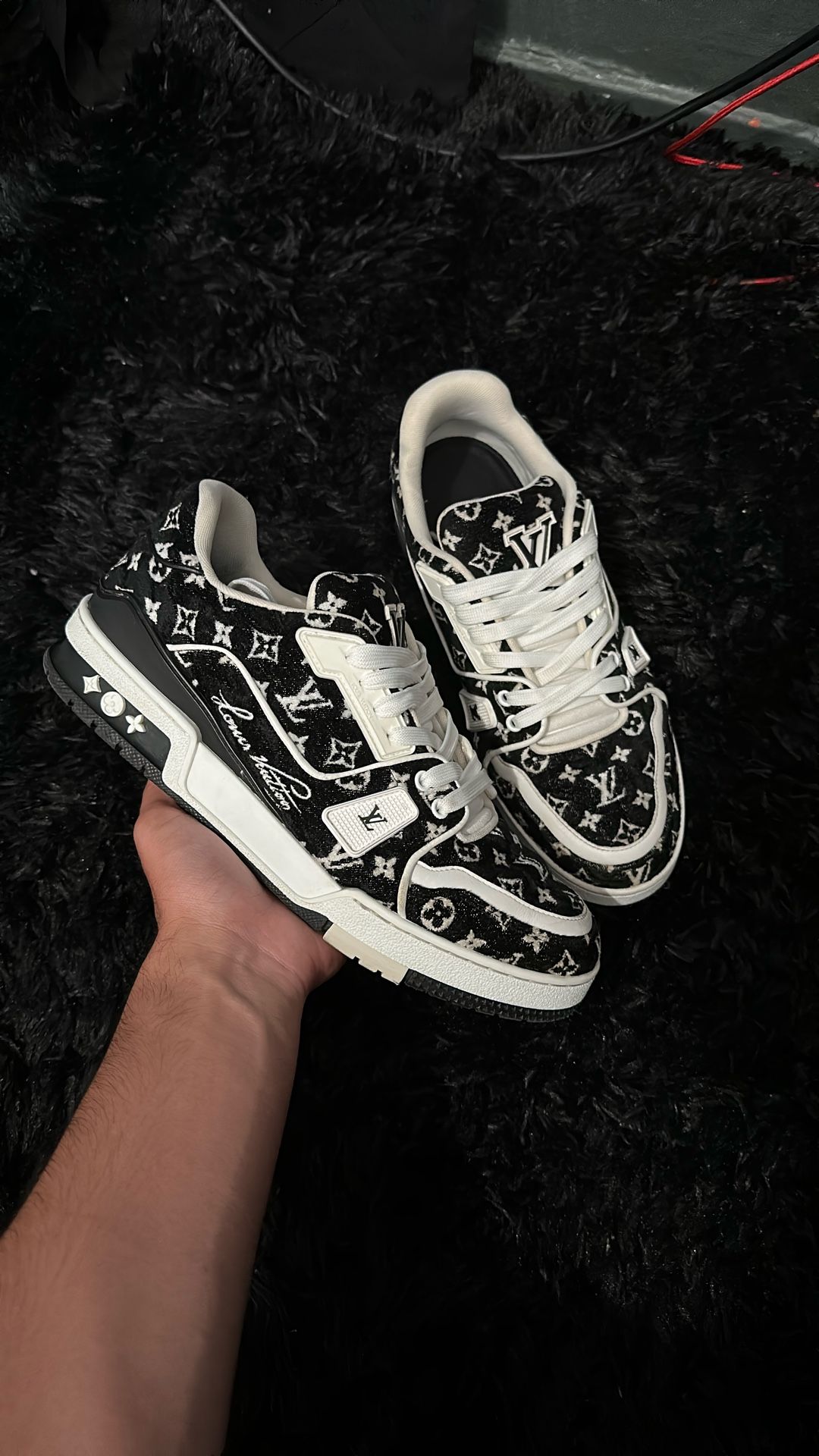 Louis Vuitton Trainer Size 7.5LV 9-9.5 US No Box Only Dust Bag Authentic