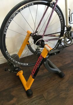 Travel trac fluid bike trainer