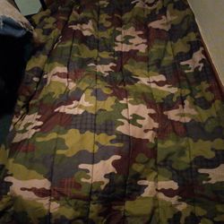 Full Size Camo Comfortable 