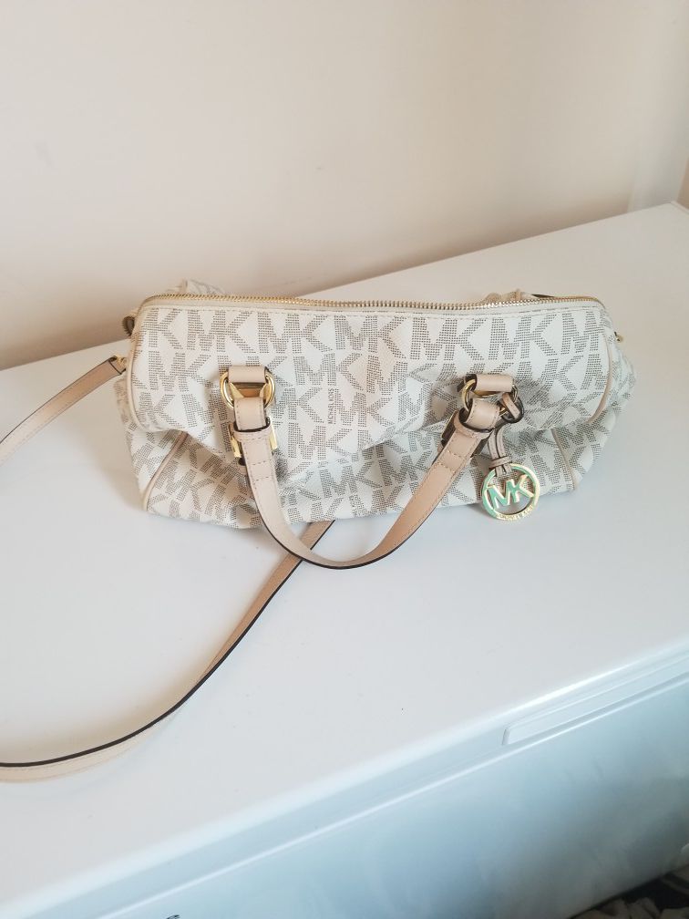 AUTHENTIC Micheal Kors purse