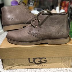UGG K Devyn Boots