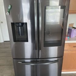 Samsung Family Hub Refrigerator 