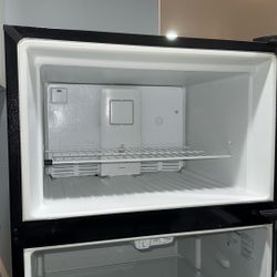 Fridgeraire Top Freezer 20 Cu. Ft