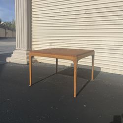 Mid Century Modern End Table By Lane 