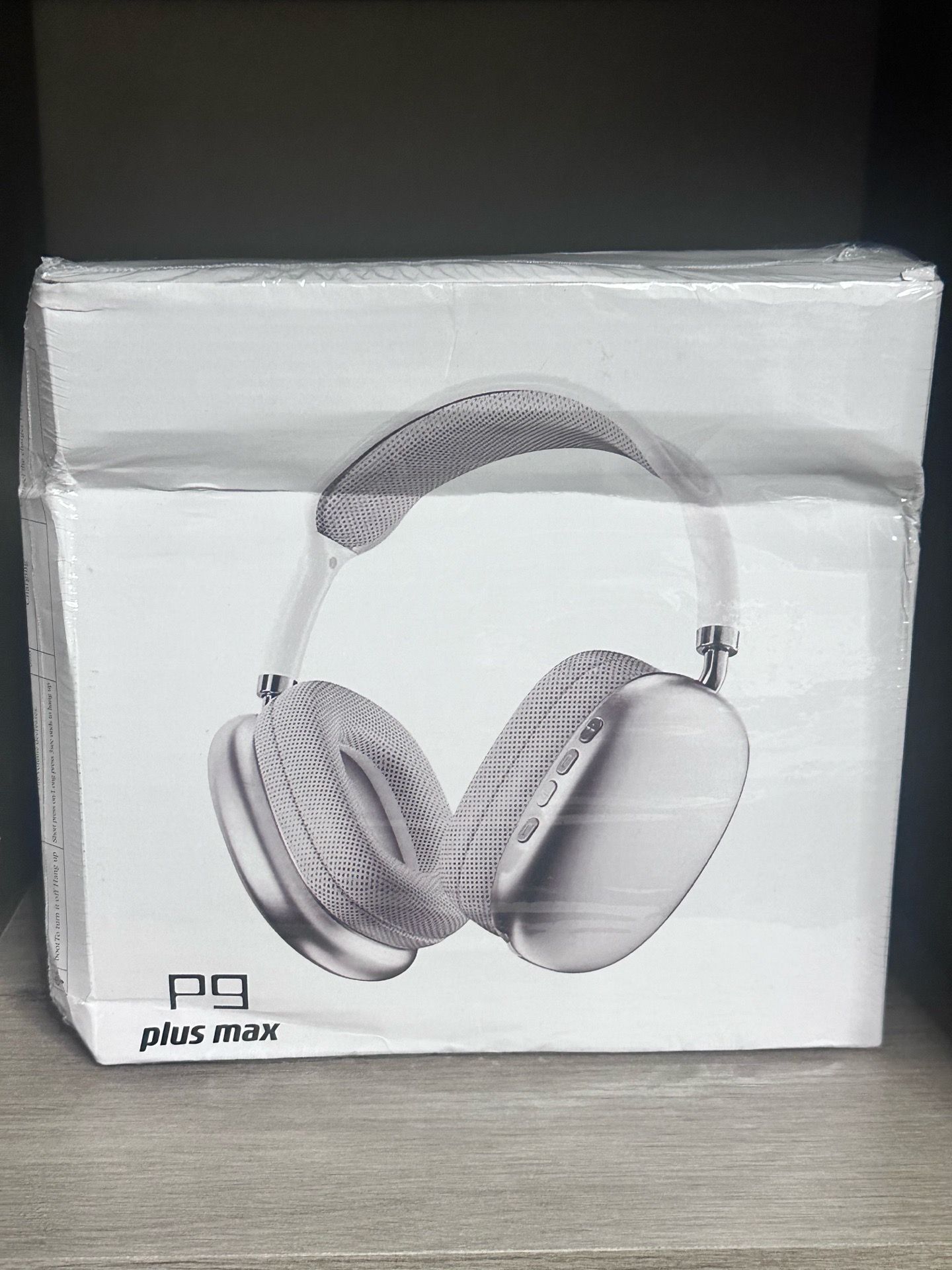 P9 Plus Max headphones