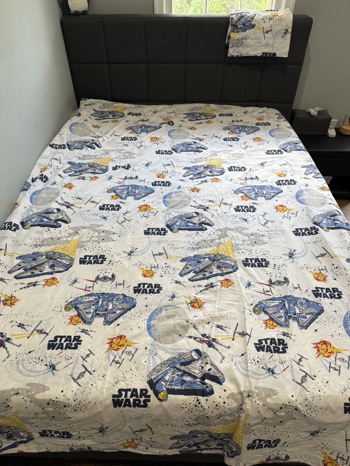 PB Kids Star Wars Duvet Cover With R2D2 Pillow