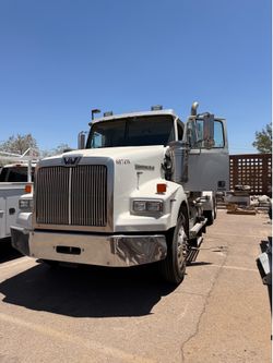 2013 Western Star 4900 Day Cab