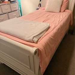 🛏️$200-TWIN BED-WHITE FRAME/HEADBOARD