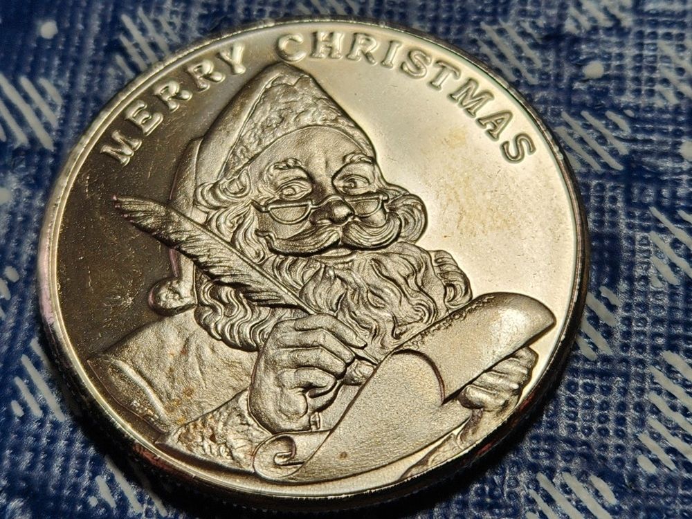 Merry Christmas Santa Claus Collector Coin 1 Troy Oz Of .999 Fine Silver