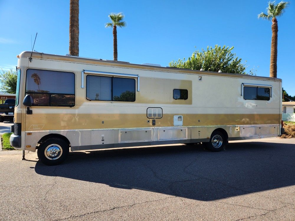 1991 Safari Monica Ivory edition
