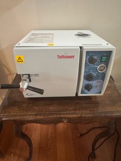 Tuttnauer 1730MKV Valueklave Manual Autoclave Steam Sterilizer 120V