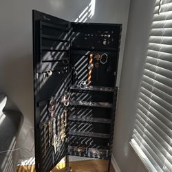 Armoire