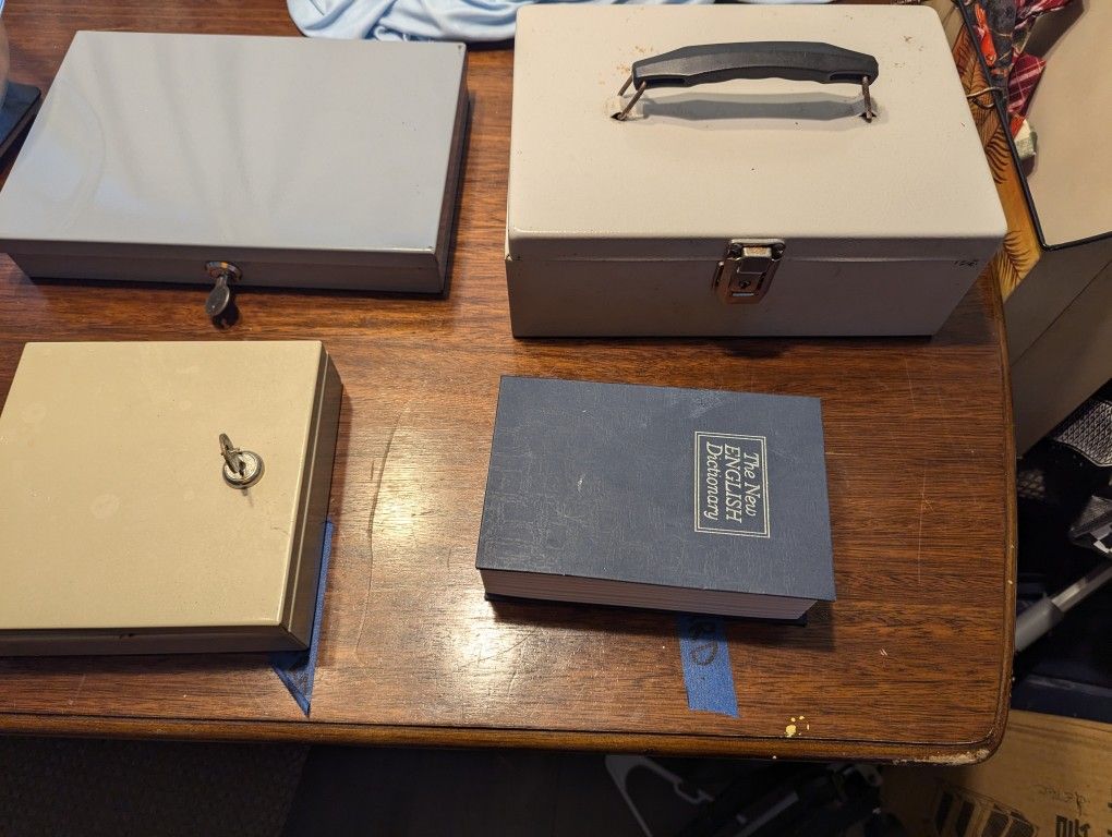 4 Lock Boxes
