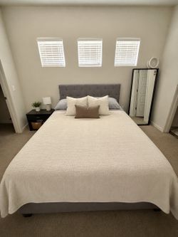 QUEEN GRAY BEDFRAME