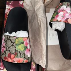 Women’s Gucci Slide Authentic SIZE 9 