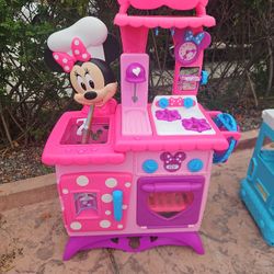 Disney Minnie Mouse Kitchen