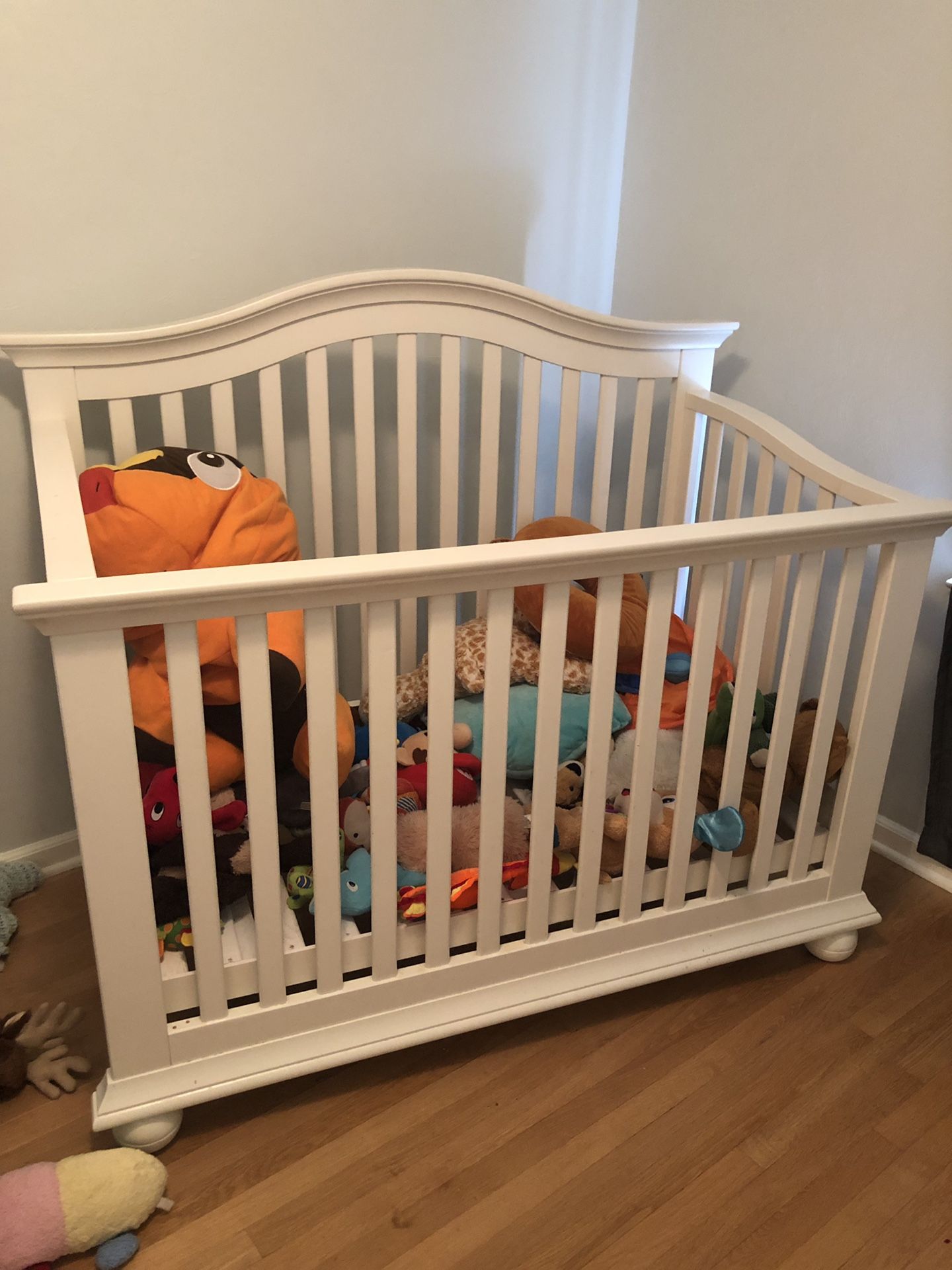 Baby crib