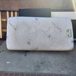 Single/twin mattress’s and frame