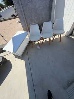 Set of 3 White Modern Dining Chairs