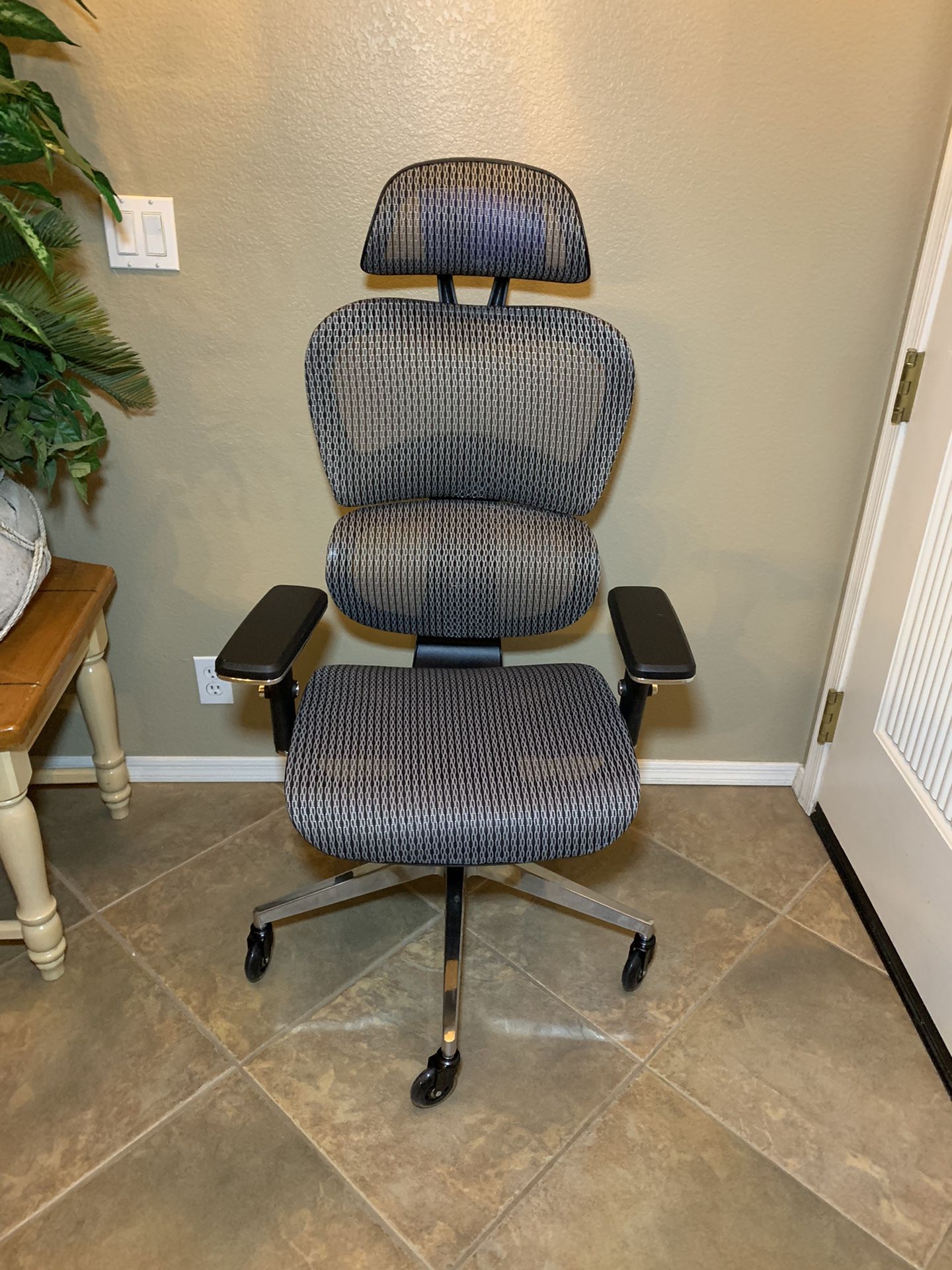 NOUHAUS Ergo3D Ergonomic Office Chair - Rolling Desk Chair with 4D Adjustable Armrest, 3D Lumbar Support and Blade Wheels - Mesh Computer Chair, Offic
