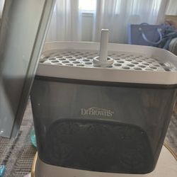 Baby Essential Sterilizer & Dryer.