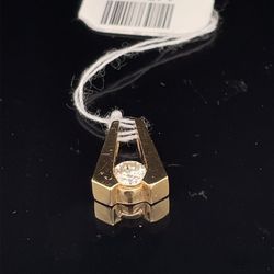 14KT Yellow Gold Diamond Pendant 2.60g .3CTW 147405/12
