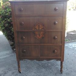 Antique Dresser ( 43x30x18)