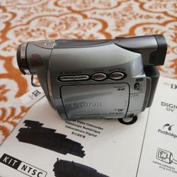 Canon ZR200 - Digital Video Camcorder