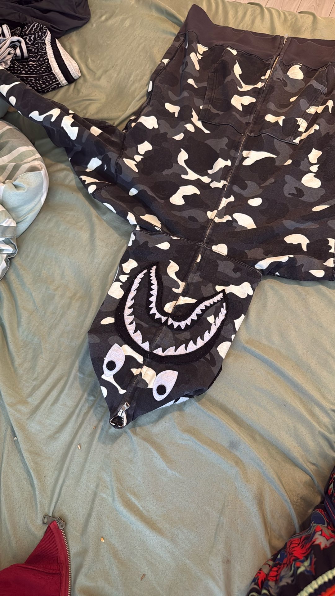 BLACK WHITE CAMO BAPE JACKET GLOW IN THE DARK