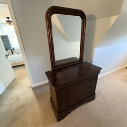 Mirror And Dresser Liberty Furniture 