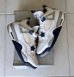 Jordan 4 midnight navy size 9.5