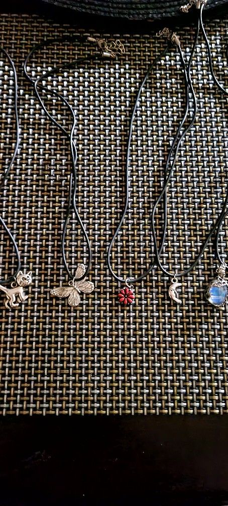 Choker Necklaces