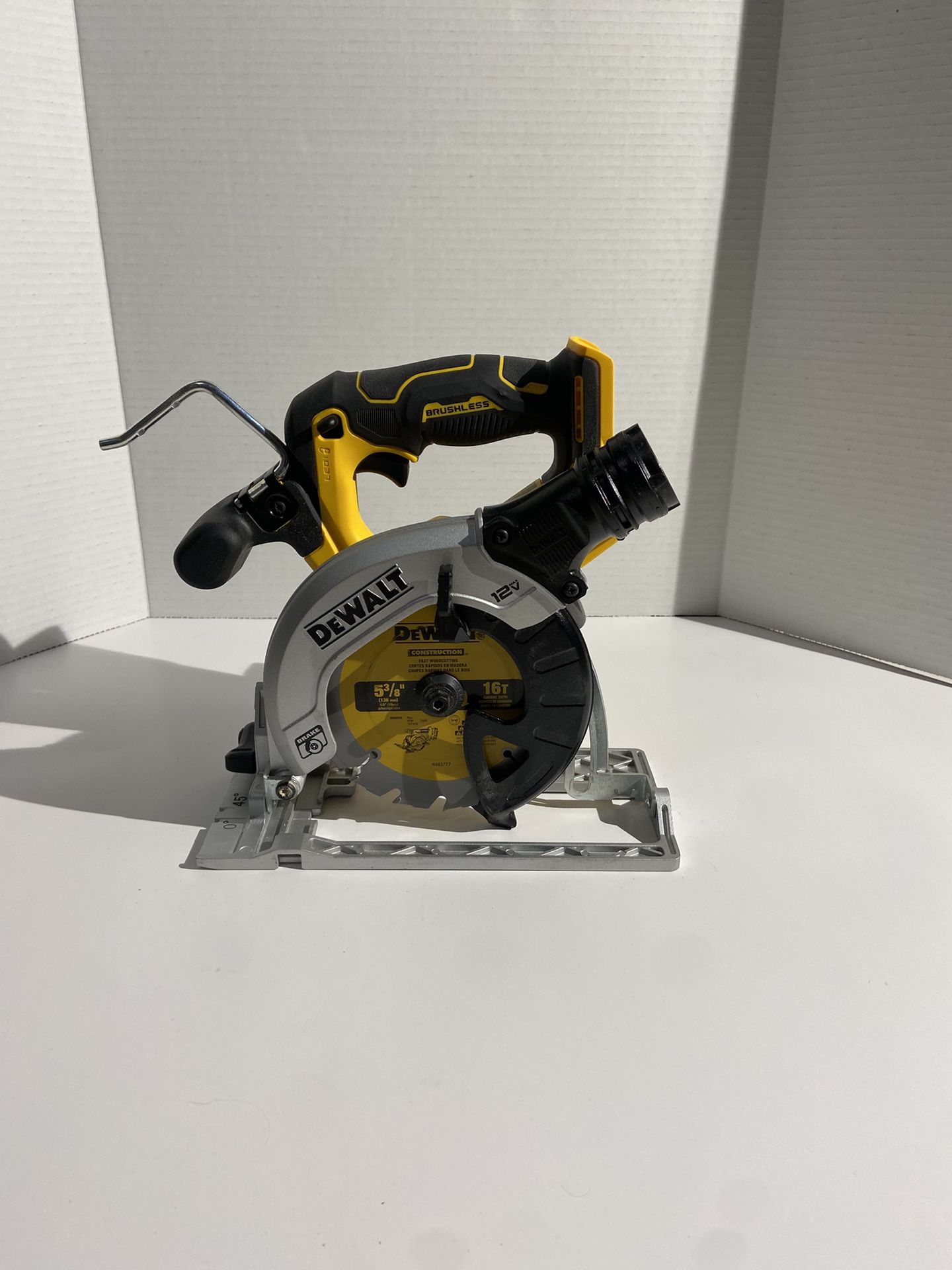 Dewalt DCS512BR 12V MAX XTREME Brushless Lithium-lon 5-3/8 in. Cordless Circular Saw