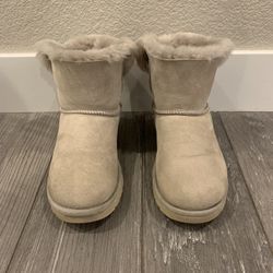 Women’s Mini Bailey Bow Uggs Gray/Beige (size 7)