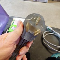 Three prong GE dryer plug. 3' long