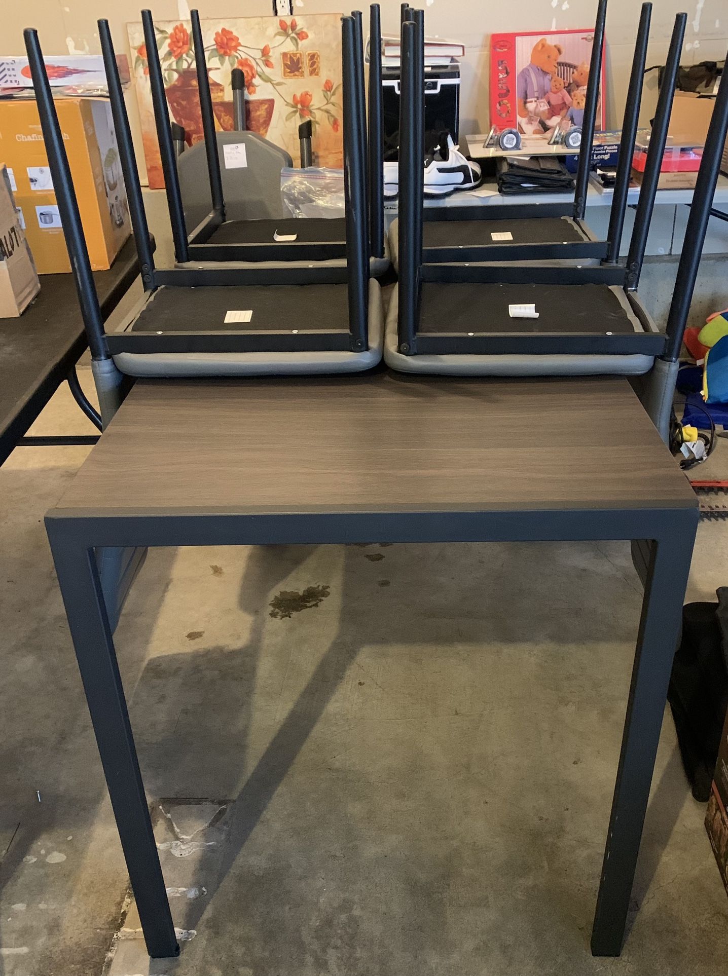Kitchen Table & Chairs