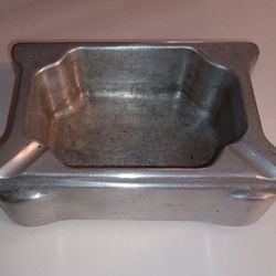 RETRO ASHTRAY 