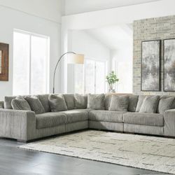 Lindyn 5 Piece Sectional 
