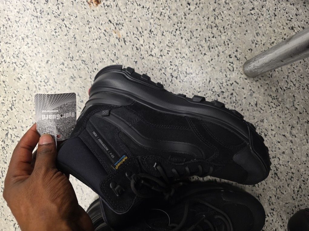 Vans MTE Crestline Waterproof Boots Triple Black Men's 8 Women's 9.5