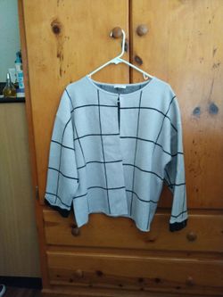 Women's Open Sweatshirt